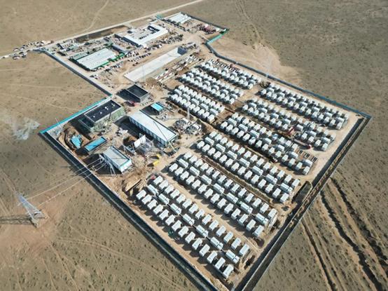 储能电站成为维护电网稳定的“超级充电宝”