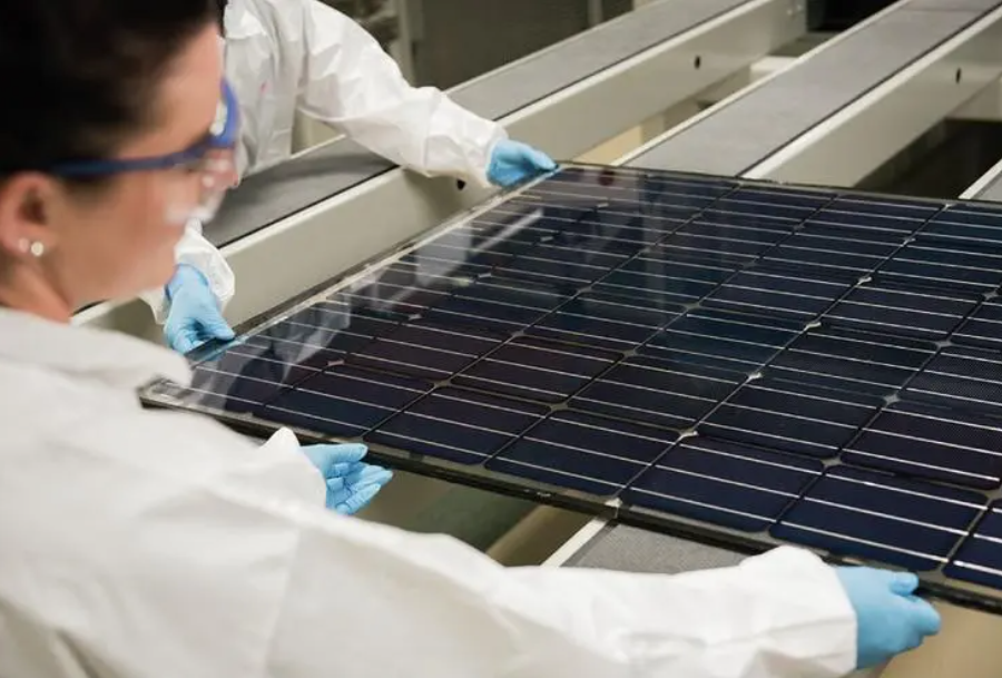 新突破！我国科研团队解锁钙钛矿太阳能电池“长寿密码”